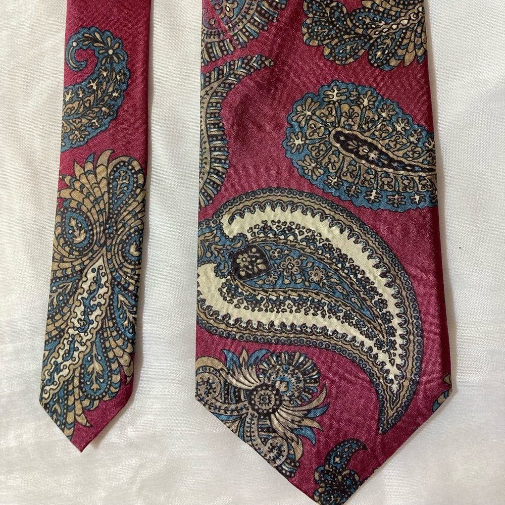 Vintage Woodward Burgundy Paisley Silk Necktie